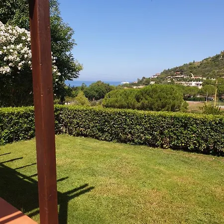 شقة فندقية Vistamare La Fonte 3*